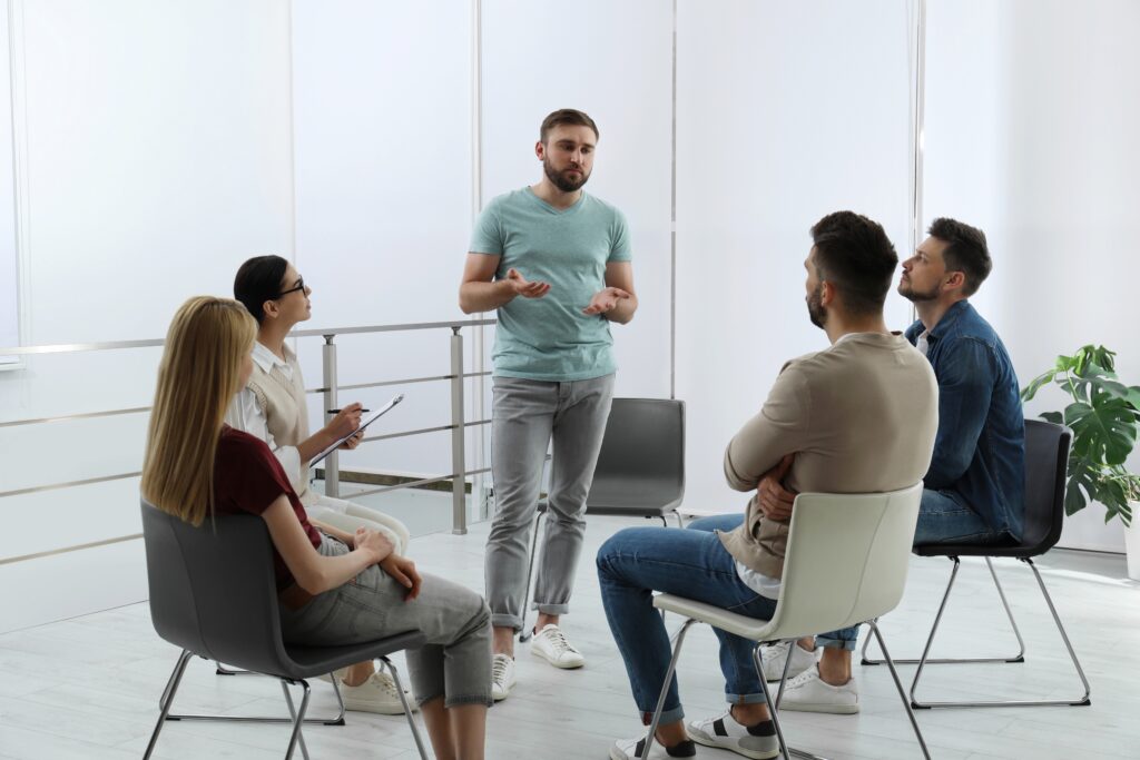 Group of people talking at inpatient alcohol rehab indiana.
